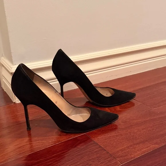 Classic Black Pointed-Toe Stiletto Pumps - Picture 1 of 6
